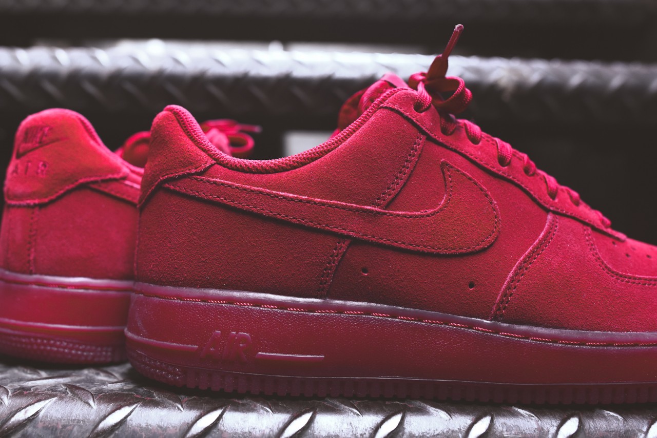 nike air force 1 red lv8 07