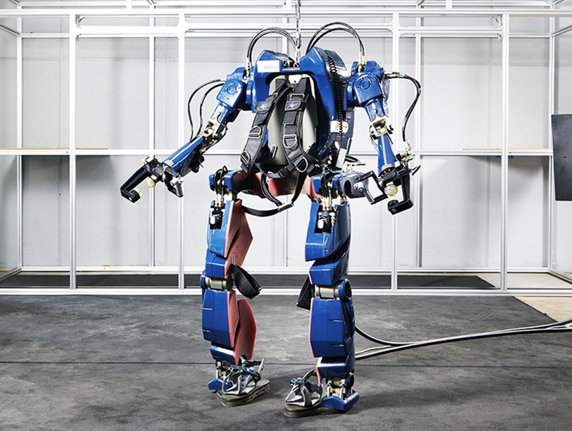 hyundai-robot-exoskeleton